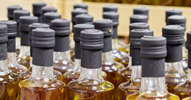 Anvisa proíbe venda de azeite e suspende doce de leite e sal grosso